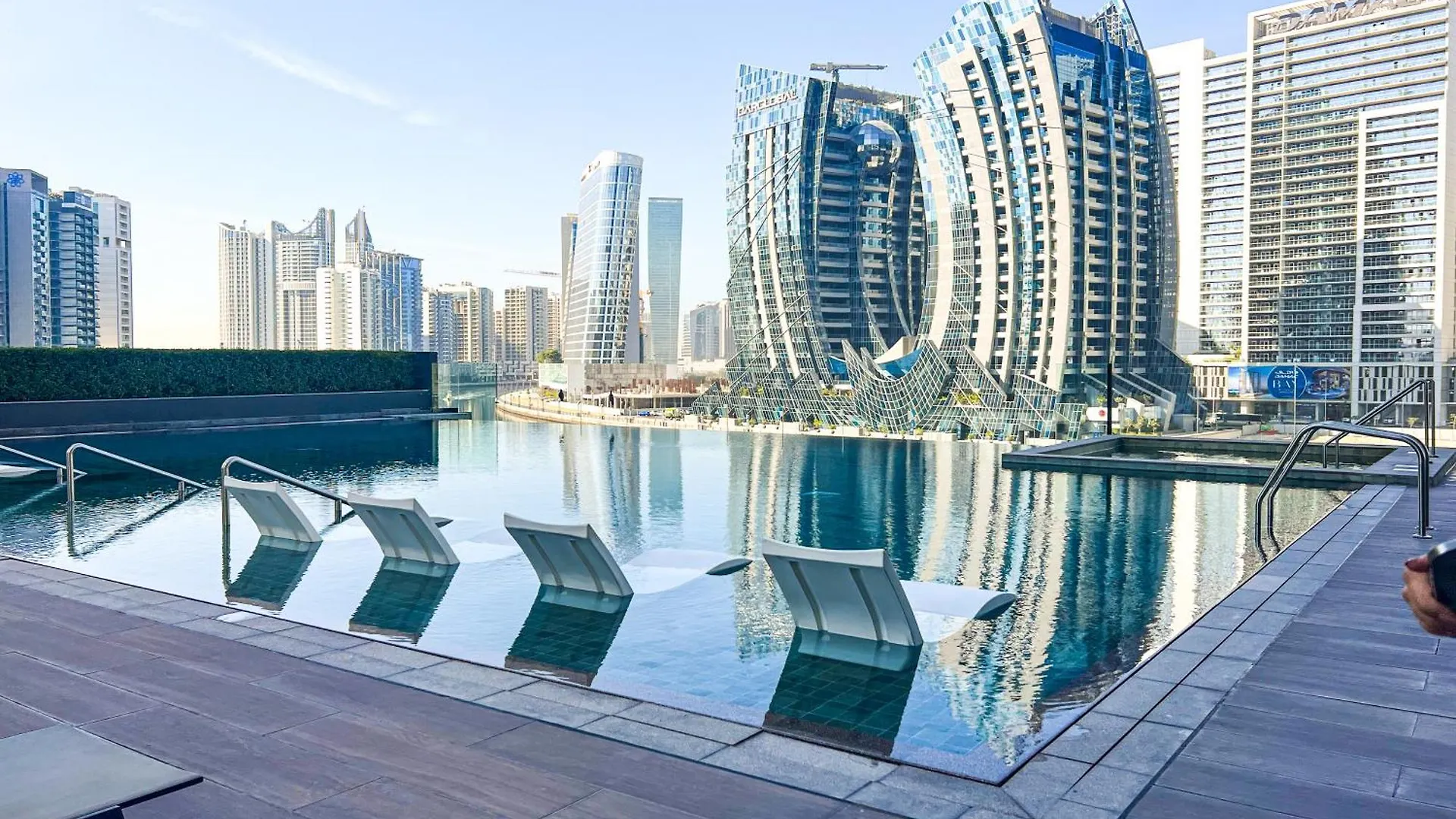 Brand New Luxury 2-Bedroom Apartment With Sofa-Bed Dubai 0*,