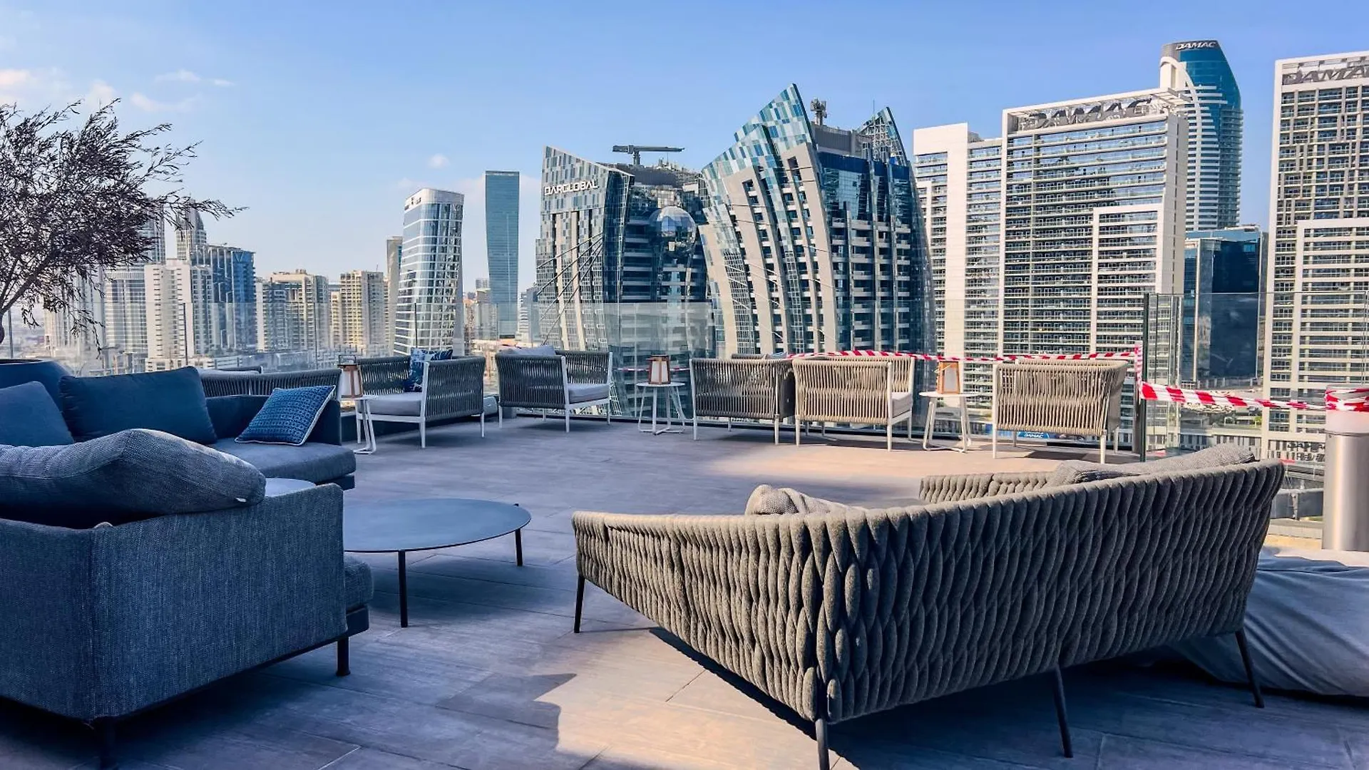 Brand New Luxury 2-Bedroom Apartment With Sofa-Bed Dubai