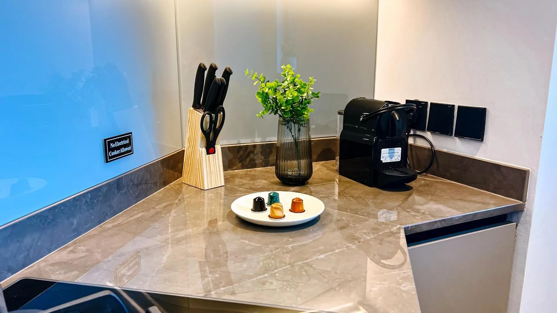 Brand New Luxury 2-Bedroom Apartment With Sofa-Bed Dubai