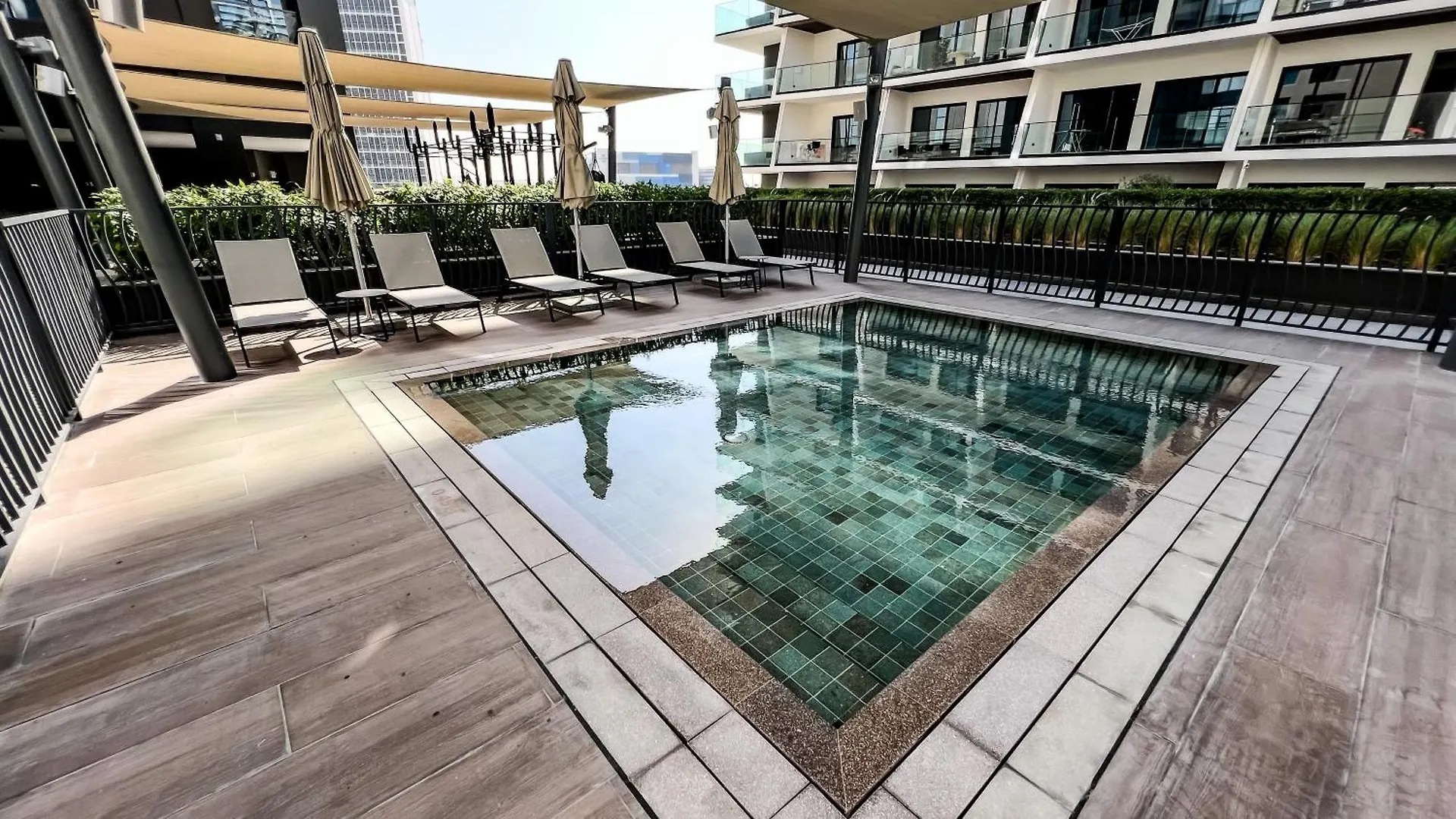 Brand New Luxury 2-Bedroom Apartment With Sofa-Bed Dubai