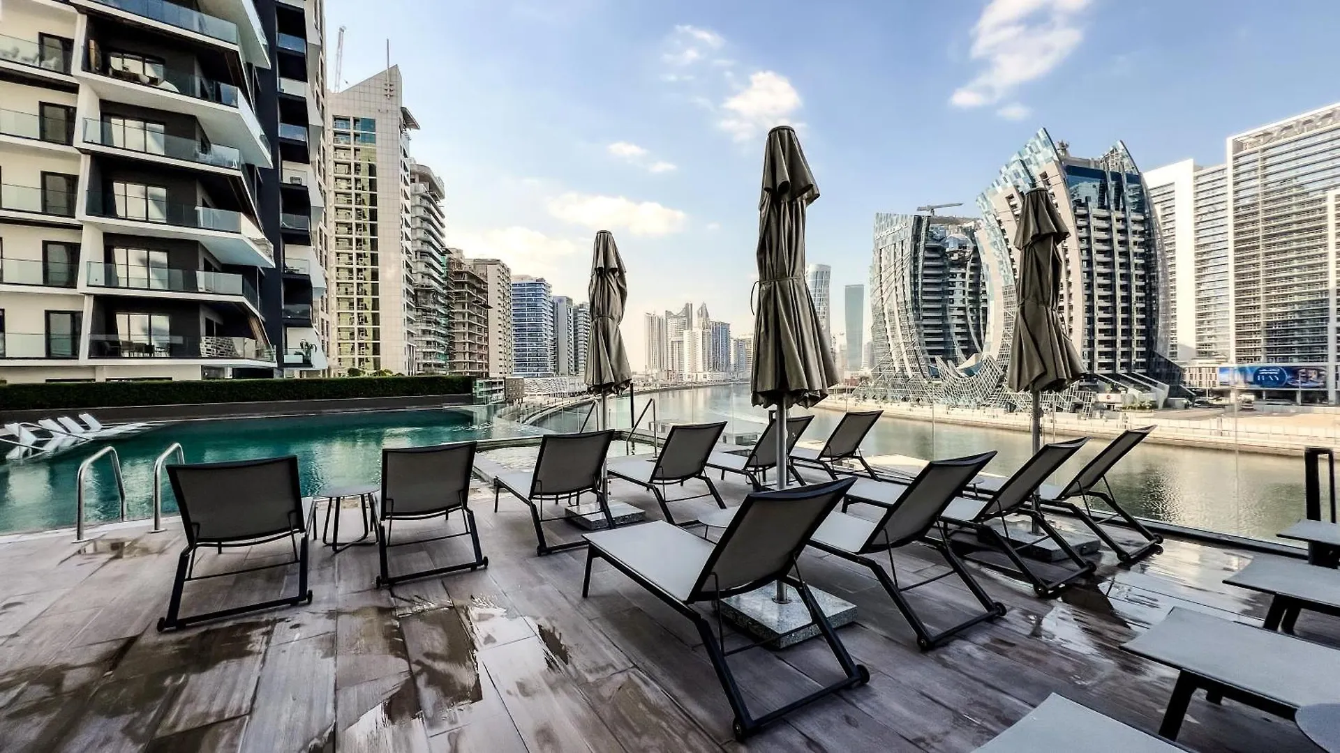 Brand New Luxury 2-Bedroom Apartment With Sofa-Bed Dubai