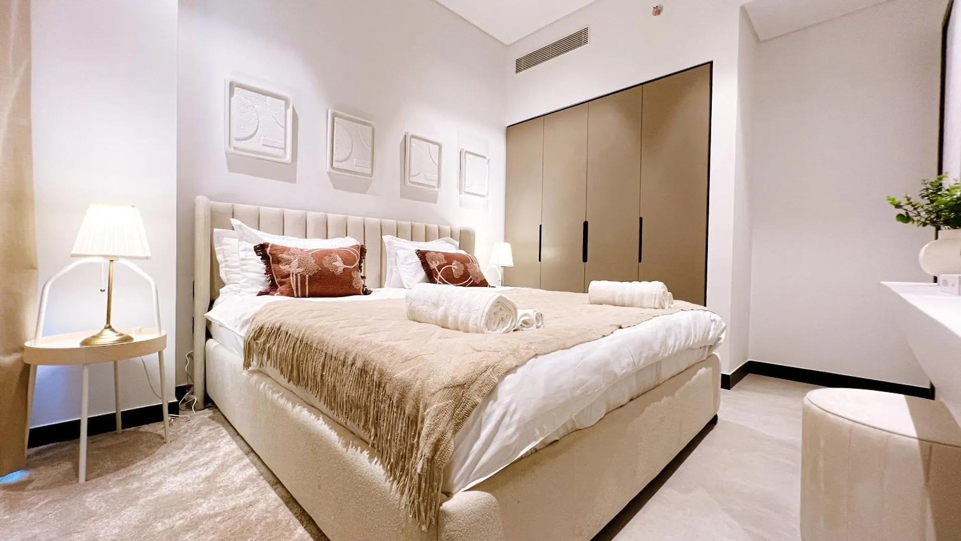 Brand New Luxury 2-Bedroom Apartment With Sofa-Bed Dubai United Arab Emirates
