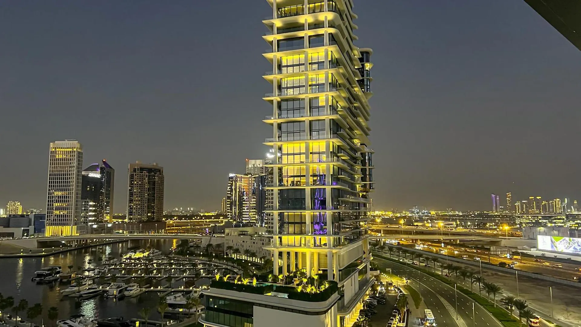 Brand New Luxury 2-Bedroom Apartment With Sofa-Bed Dubai 0*,  United Arab Emirates
