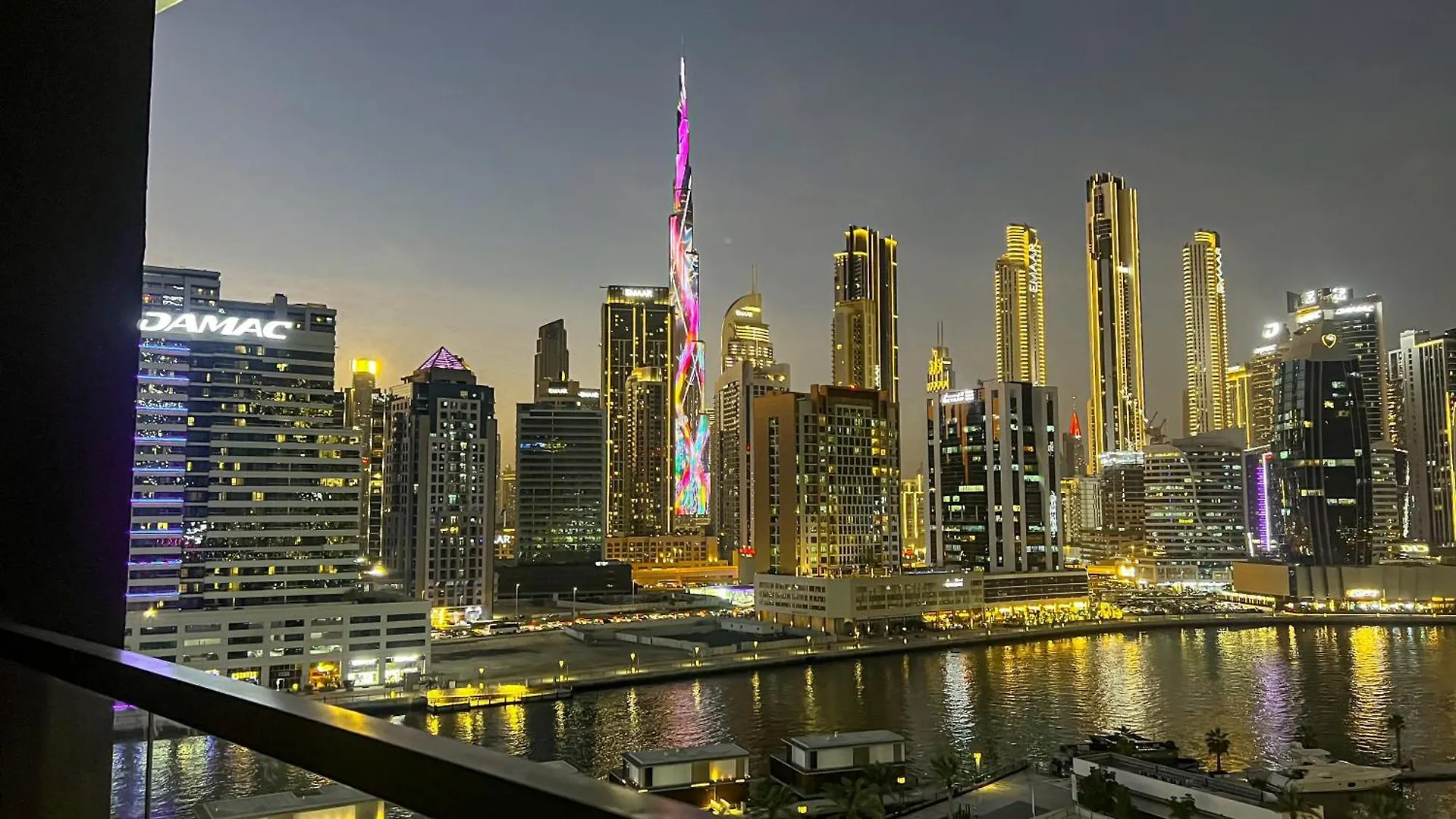 Brand New Luxury 2-Bedroom Apartment With Sofa-Bed Dubai